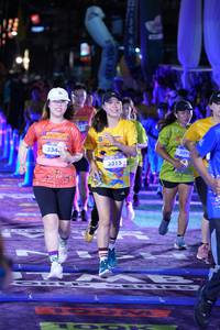 BIB: 334, 3315, 389
                            <button type="button" onclick="openModal(26224329)" class="btn btn-primary btn-sm float-right btn-popup" data-toggle="modal" data-target=".modal-high-quality">
                        <i class="fas fa-shopping-cart"></i> Add to Cart
                    </button>
                                            <button type="button" onclick="isThisMe(26224329, true)" class="btn btn-success btn-sm float-right btn-popup btn-isme hidden" data-toggle="tooltip" data-placement="bottom" title="นี่คือรูปของคุณใช่ไหม คลิกที่นี่เพื่อเอาเข้าอัลบั้ม">
                        <i class="fas fa-plus"></i> Add to album
                    </button>
                    <button type="button" onclick="isThisMe(26224329, false)" class="btn btn-warning btn-sm float-right btn-popup btn-isnotme hidden">
                        <i class="fas fa-ban"></i> Remove from album
                    </button>